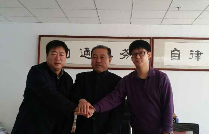 內(nèi)蒙古農(nóng)牧業(yè)產(chǎn)業(yè)化龍頭企業(yè)協(xié)會(huì)與內(nèi)蒙古拉卡拉支付有限公司、內(nèi)蒙古蒙優(yōu)匯電子商務(wù)有限公司簽署三方戰(zhàn)略框架合作協(xié)議——助力內(nèi)蒙古綠色農(nóng)畜產(chǎn)品“走出去”